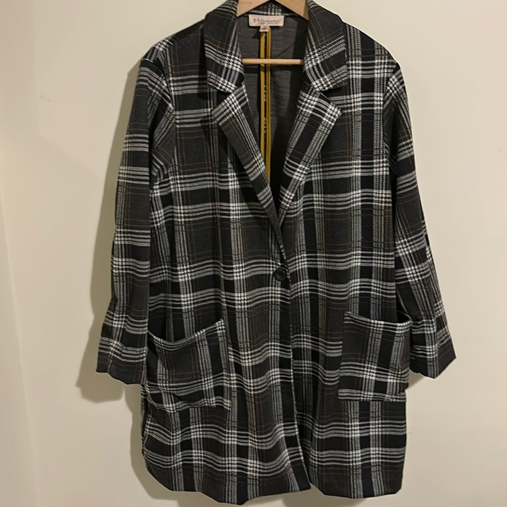 PHILOSOPHY Womens B&W Plaid Coat with Button Closure and Front Pockets Size 2X